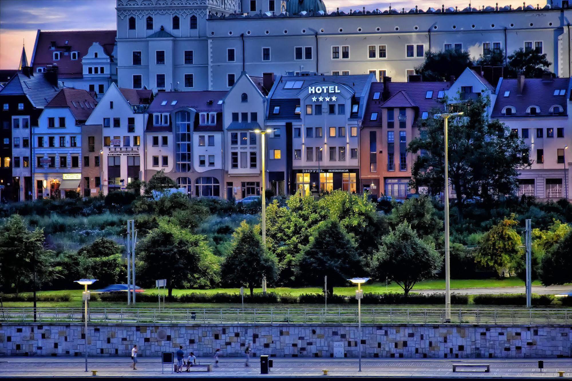 شتشيتسين Hotel Zamek Centrum المظهر الخارجي الصورة